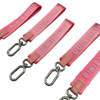 BSBH New Arrival Outdoor Short Lanyard Carabiner Car Keychain with Custom 3D LOGO Rubber Keychain