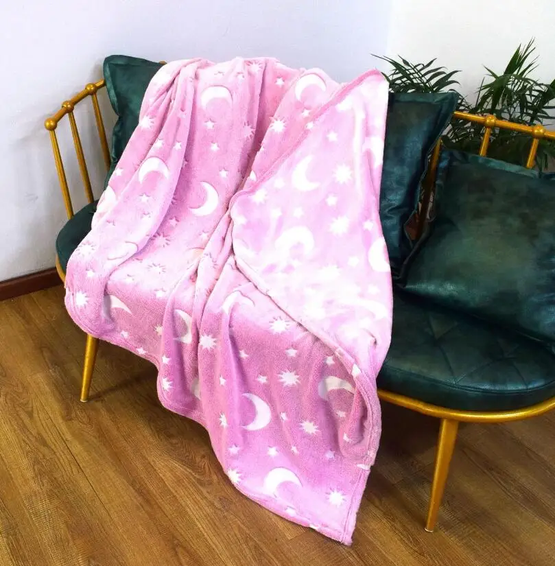 Factory Wholesale 100% Polyester Throw Fluorescent Glow In The Dark Luminous Blanket Thin Fleece flannel Blankets Gifts