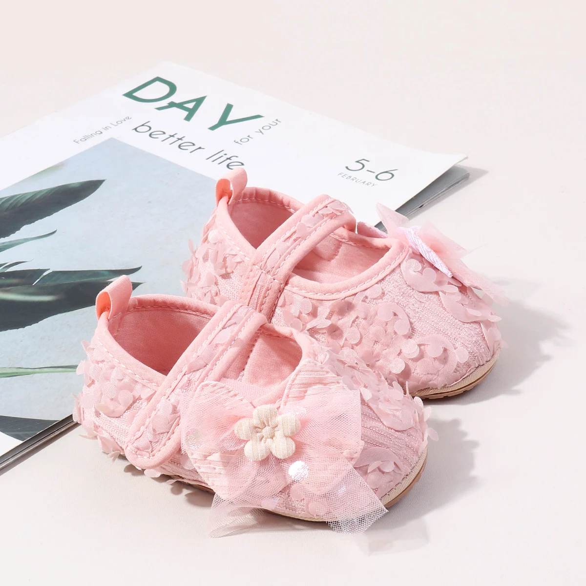 Hot Selling Butterfly Design Soft Tpr Outsole High Quality Baby Newborn Girl Shoes 2025 details
