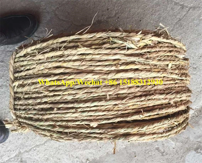 straw rope weaver3.jpg