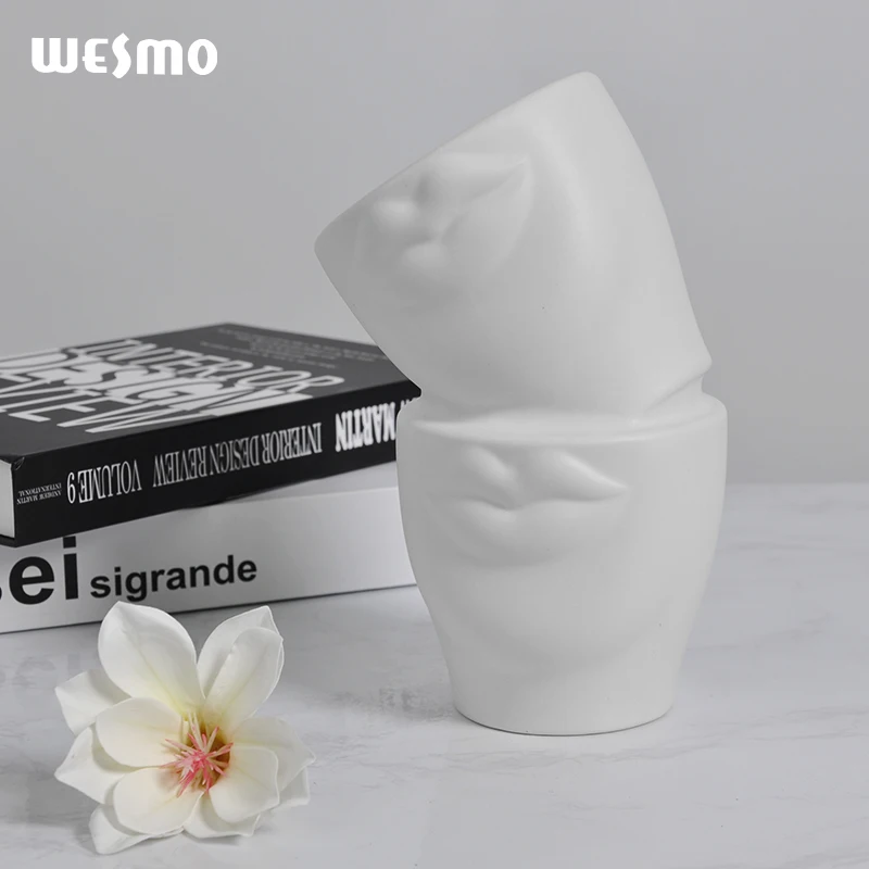 Hot Creative design human lips ceram decorative flower ceram tabletop vase minimal flower porcelain ceramic vases for home decor