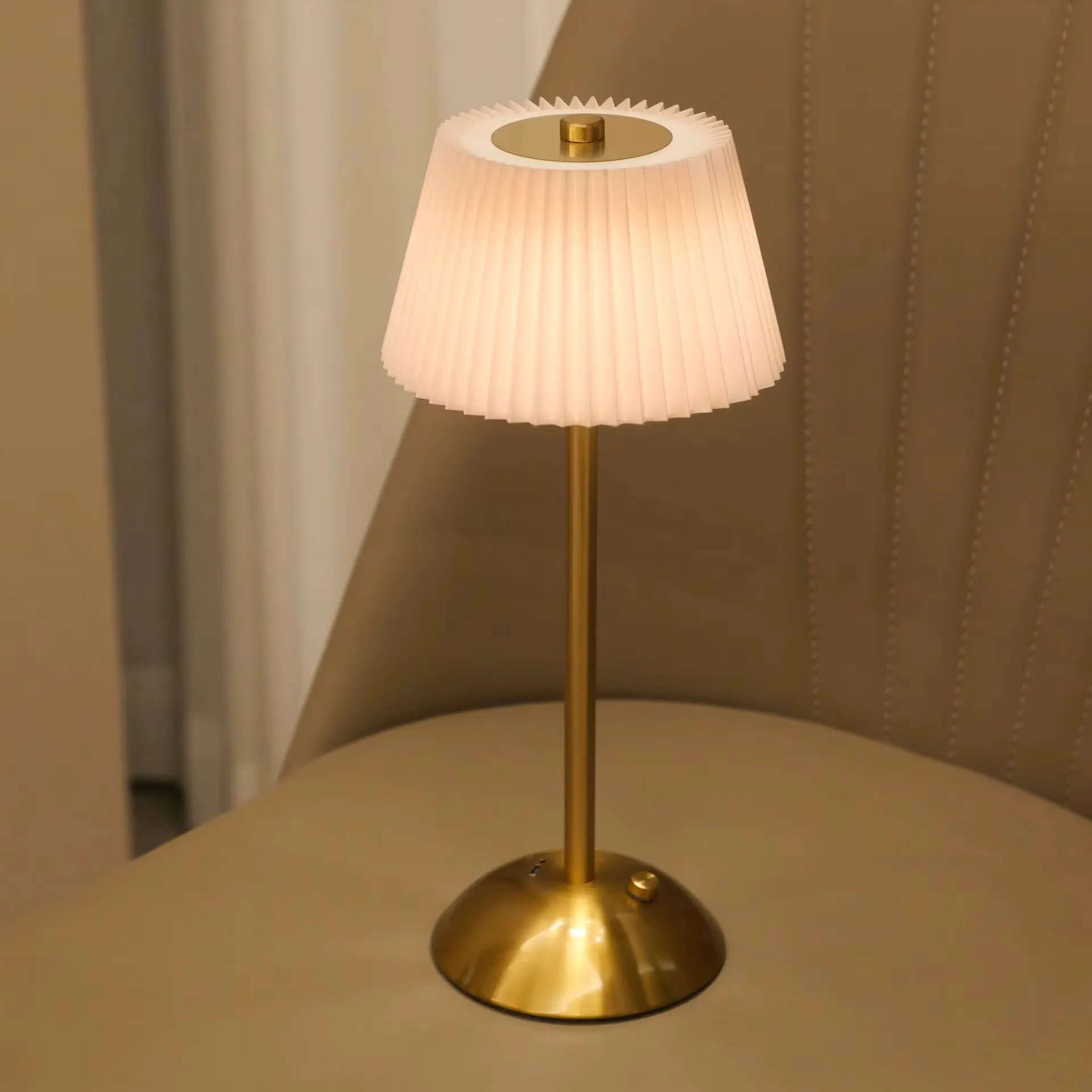 Modern Minimalist Rechargeable Touch Night Light Pleated Fabric Metal Bedside Atmosphere Lamp 5V Battery Cross-Border Table Lamp
