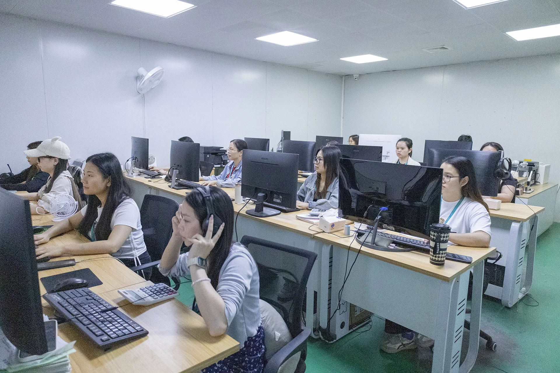 product vru simple linear x axis sliding table slider cross roller guide single axis displacement table workbench with motor and gear-33