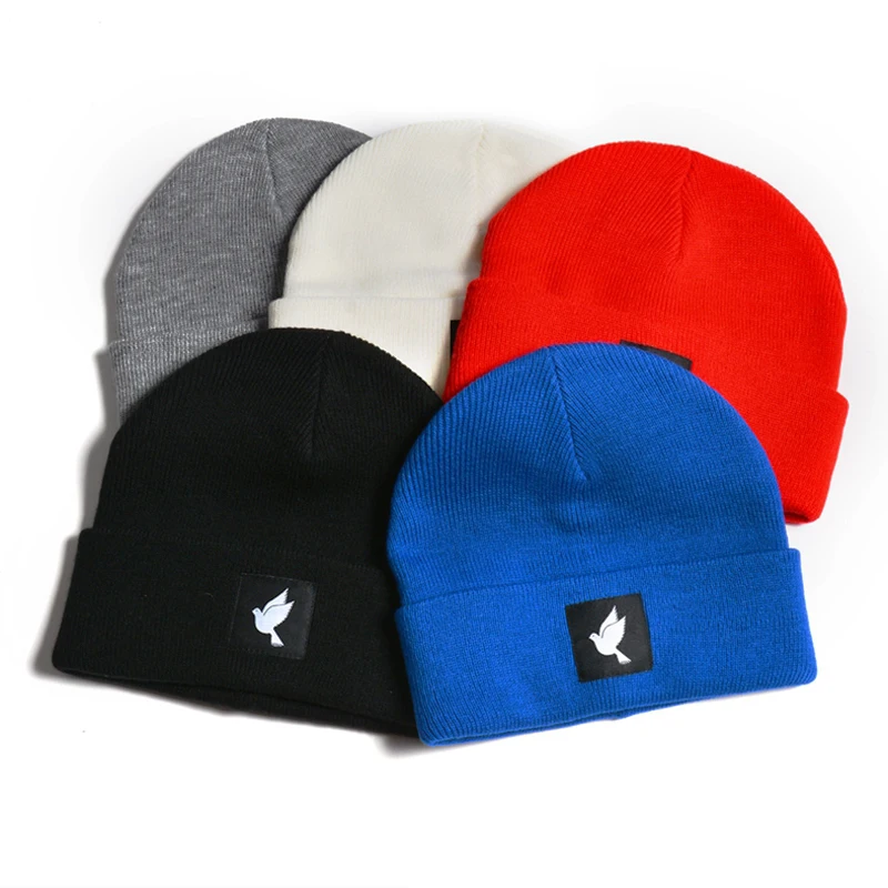 Grosir Topi Beanie Label Anyaman Hangat 