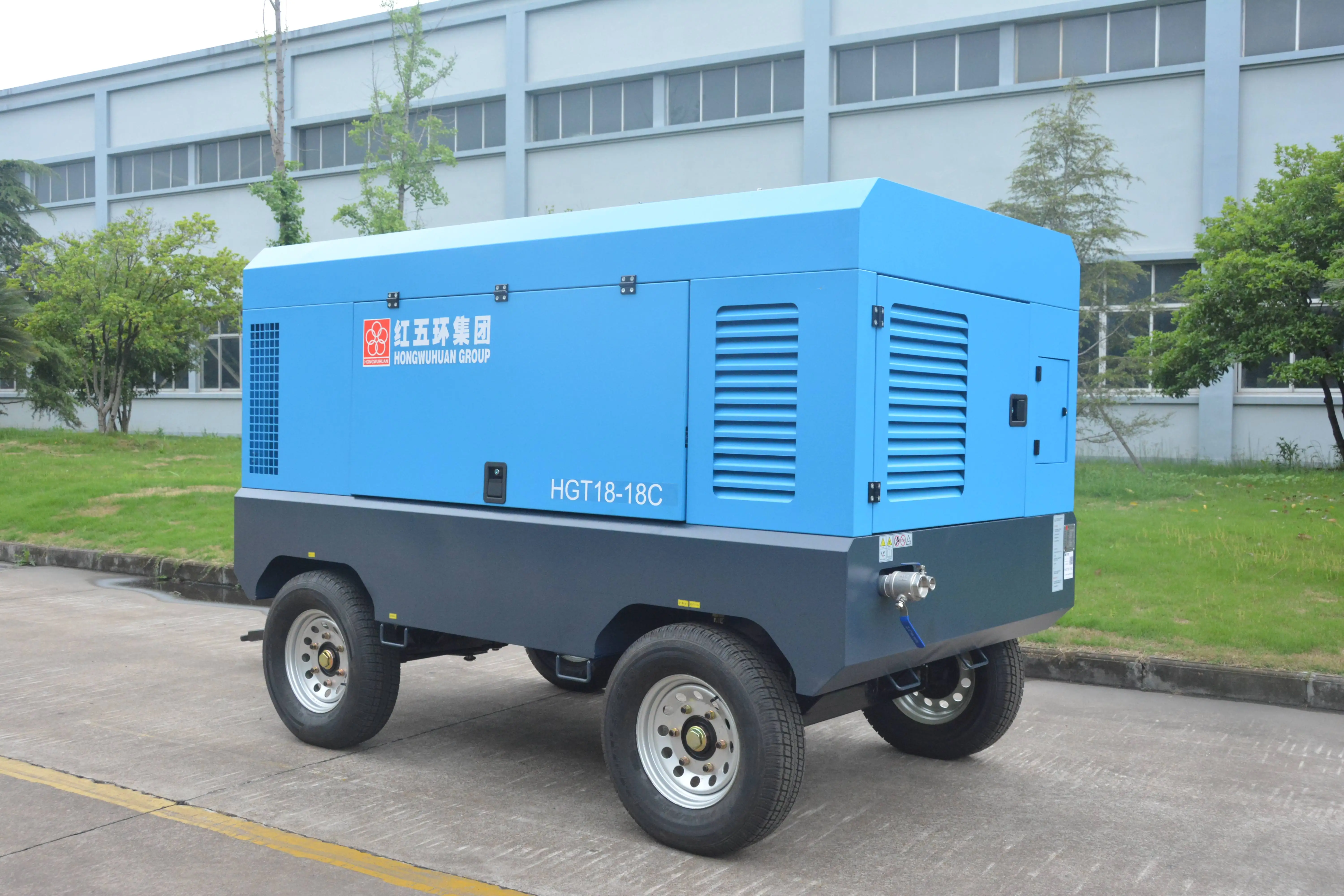 Hongwuhuan HGT18-18Y 18m3/min700cfm 18 bar China diesel screw portable air compressor 162 kw for water well drill rig