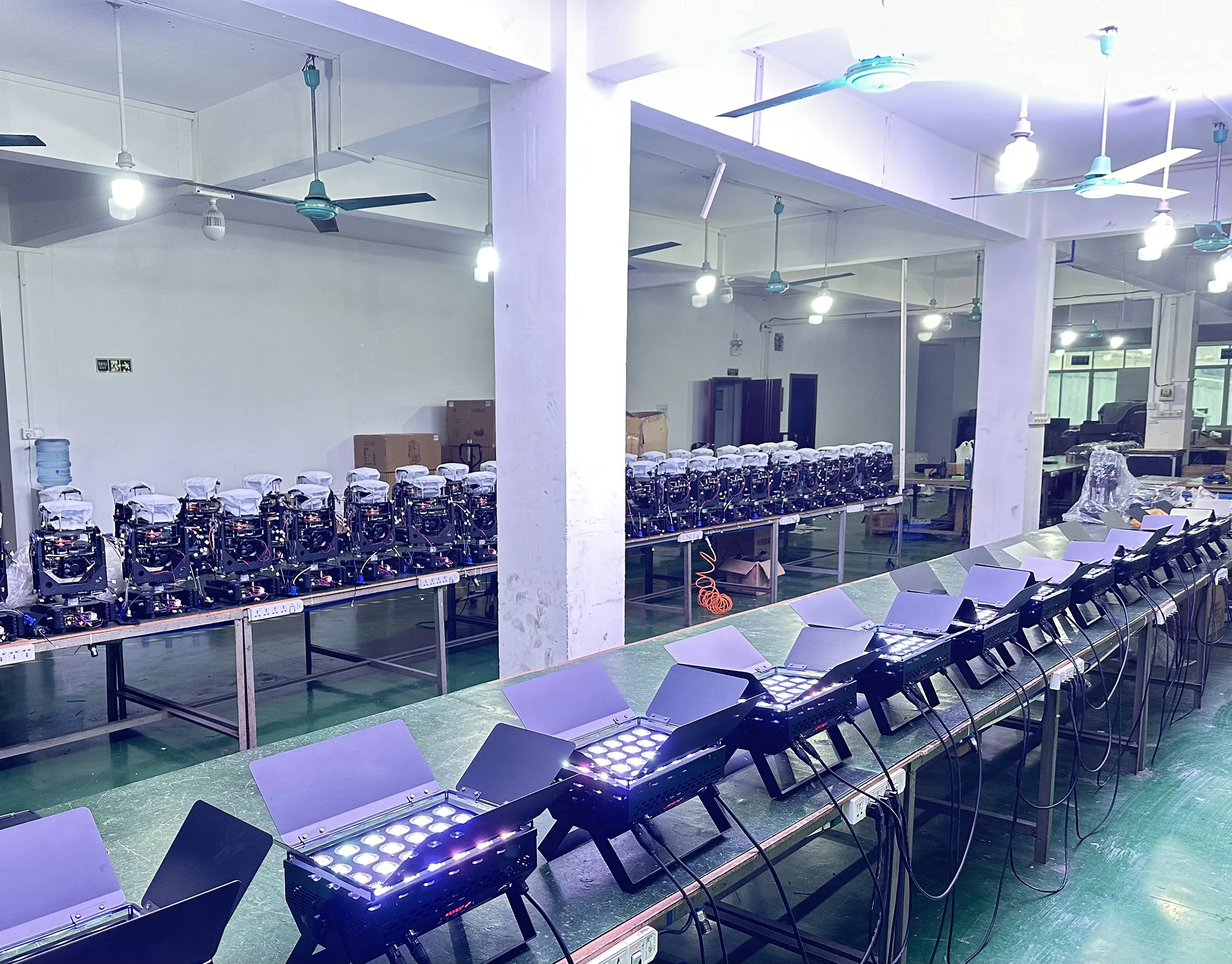 Guangzhou Professional 24 LED 10W RGBW Stage Washer Light DMX Led Matrix Floor Stage Lights