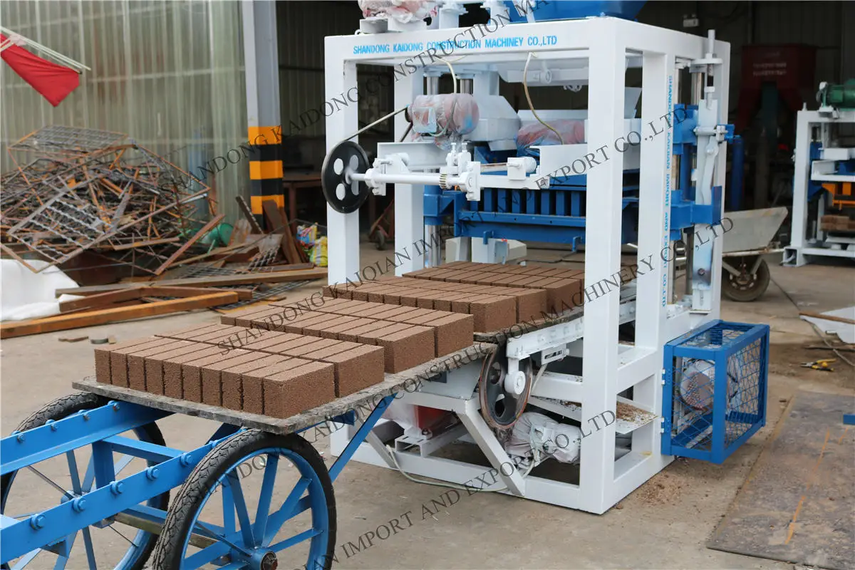 Brick maker semi automatic machines hollow bricks machine maker QT4-24,paver block making machine