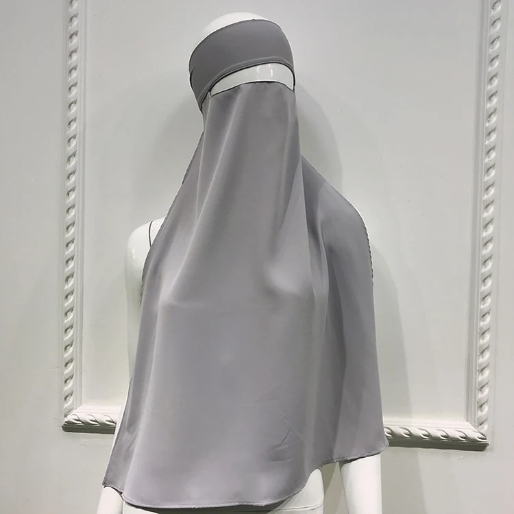 Muslim Abaya Niqab 4.jpg