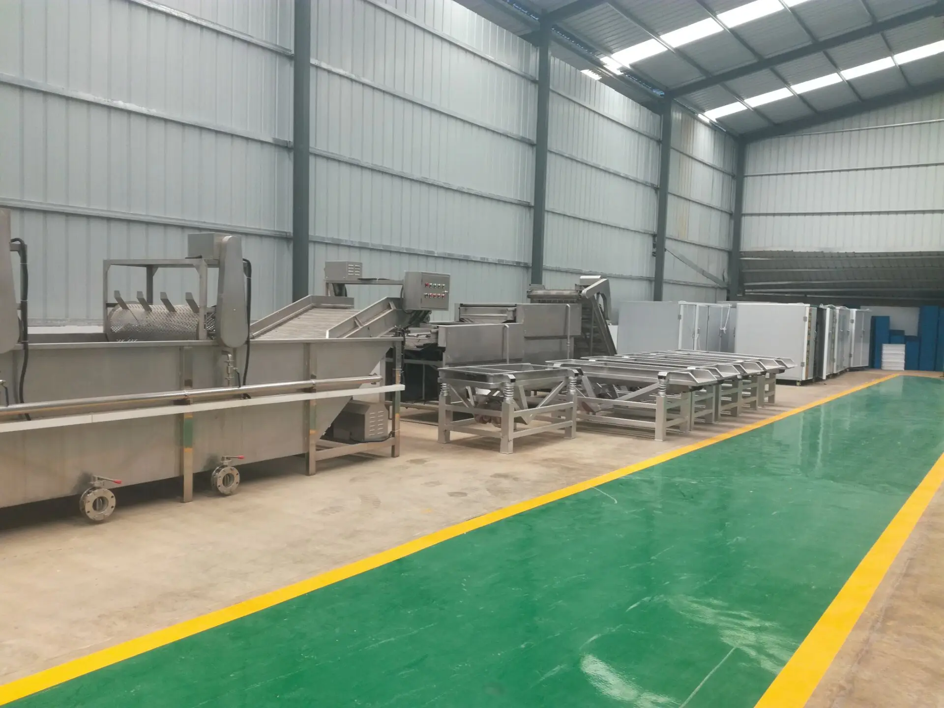 Commercial Industrial Automatic Mung Green Bean Sprout Peeling Cleaning Machine Fruit & Vegetable details