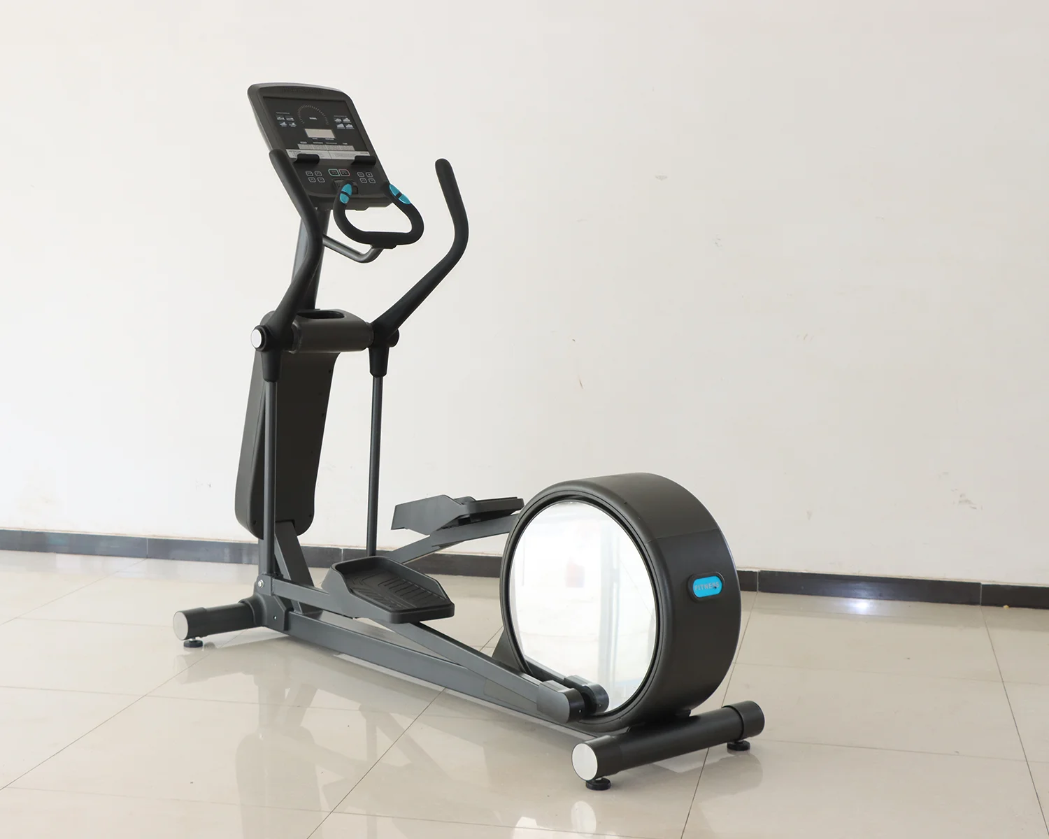 Leg Exercise Machine Front View