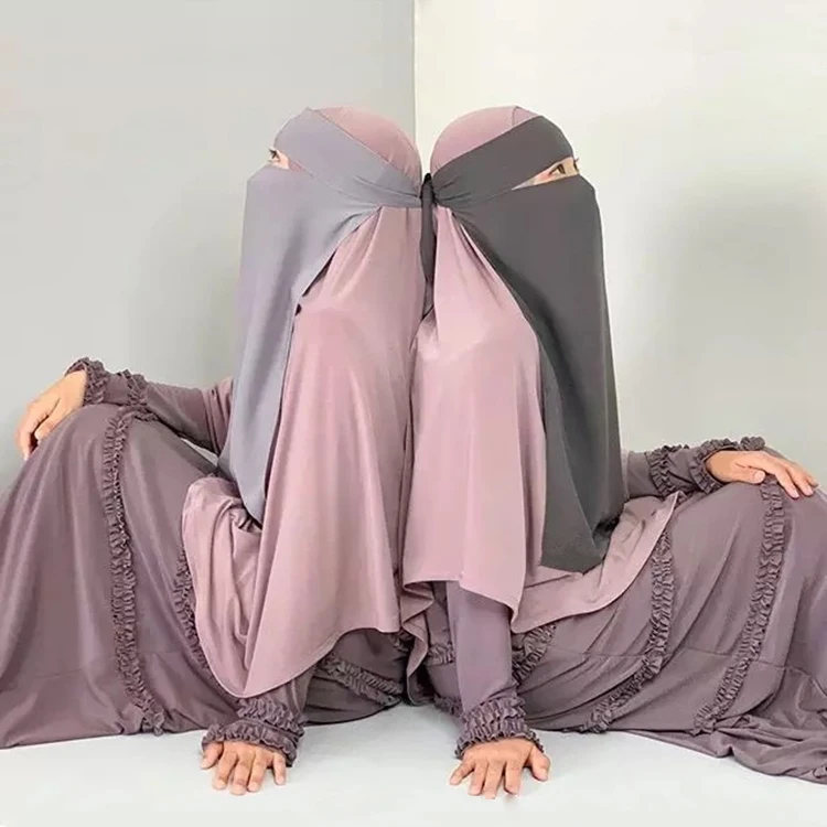 Muslim Abaya Niqab 7.jpg