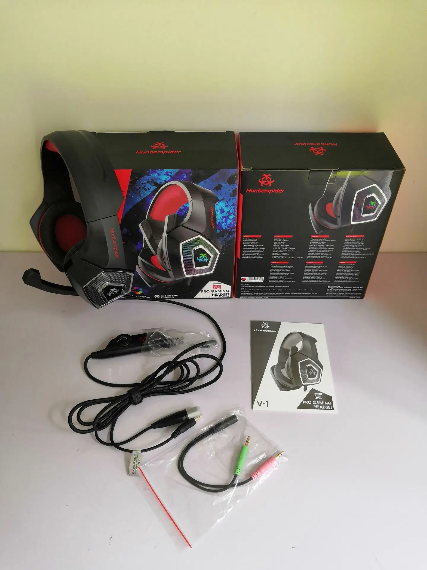 Cross-border V1 Headset Game Headset RGB Colorful Wired Headset Subwoofer Headset PS4 E-sports Eat Chicken