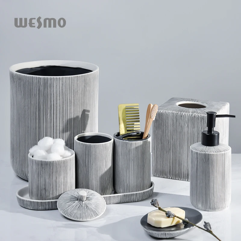 Hot Sale Elegant Sanitary Ware Bathroom Accessories Embossed Porcelain Bathroom Set Ceramic Bathroom Set