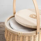 Picnic Box 4 2022 Bulk Picnic Baskets Fully Insulated Picnic Basket Storage Drinks Snacks Box With Lid 4 Persons