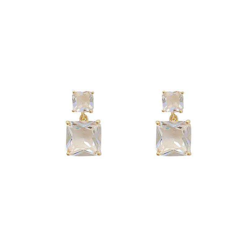 exquisite geometry transparent Zircon earrings female sense of luxury earring Fashion temperament Internet celebrity ear studs