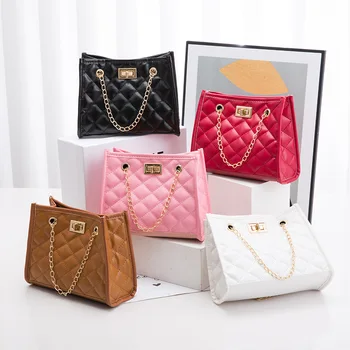 2022 Hiot Sale Small Square Chain Women Handbags Chain Strap Messenger Purses Fashion Handbags For Ladies