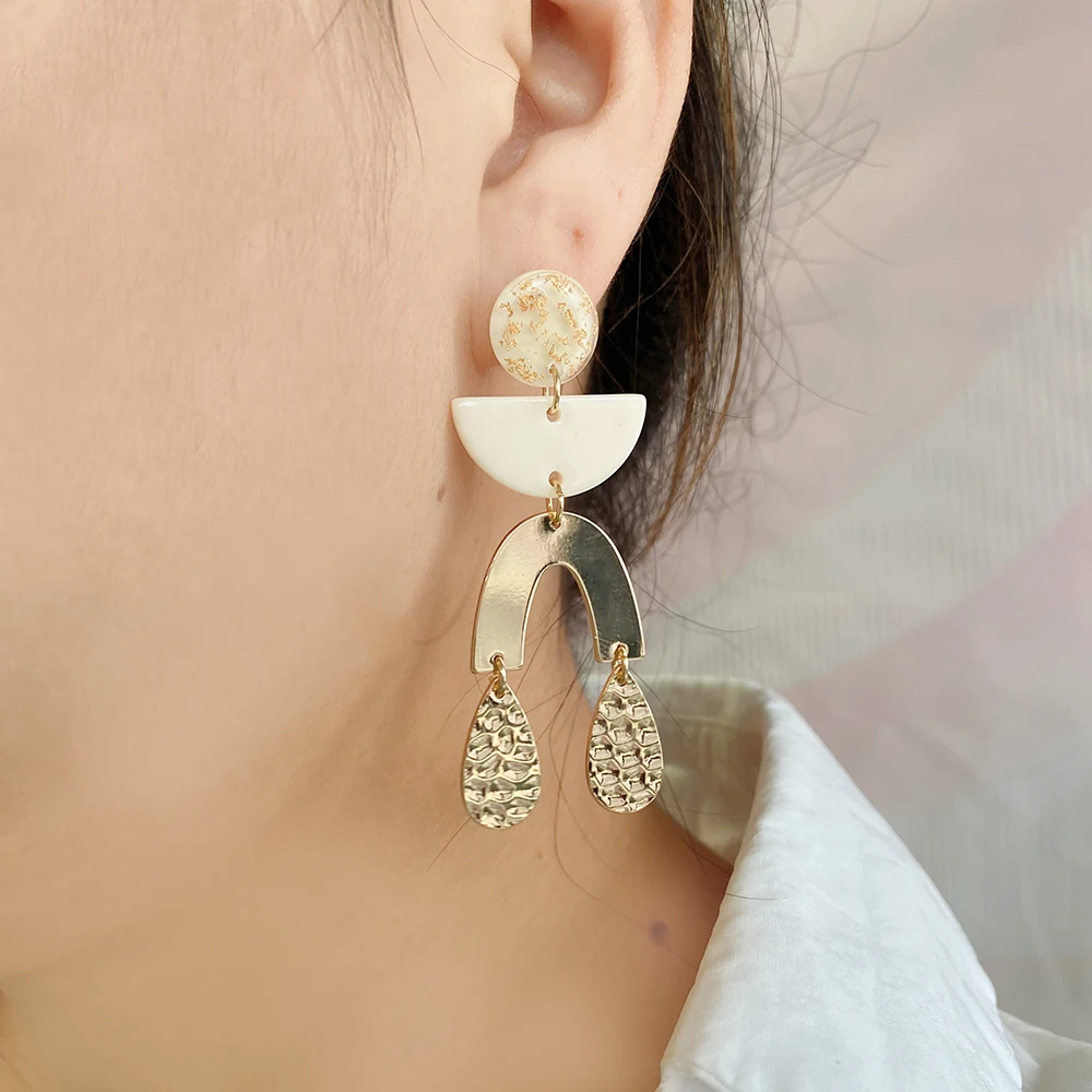 时尚饰品亚克力长耳环镀金女耳坠