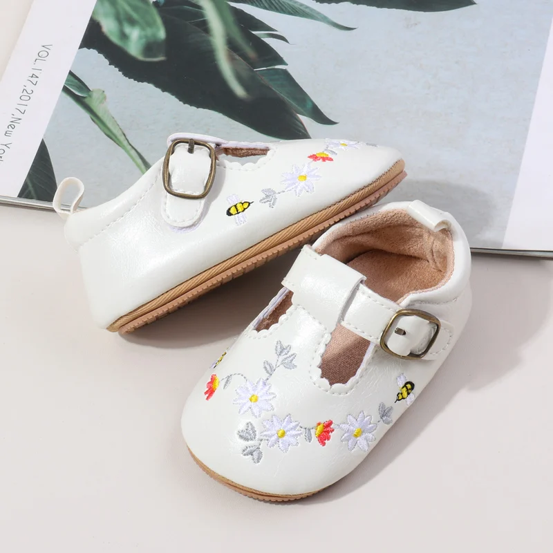 2025 New Design Hollow Breathable Beautiful Flower High Quality Baby Girl Soft PU TPRClassical Princess Shoes details