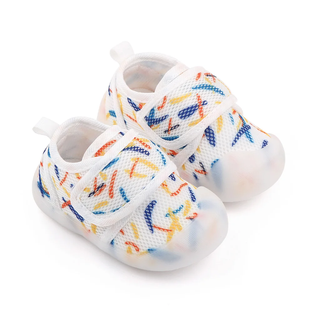 Children's Small White Shoes Breathable Mesh Cloth Heart Stripe Kids Rubber Soled Walking Shoes supplier