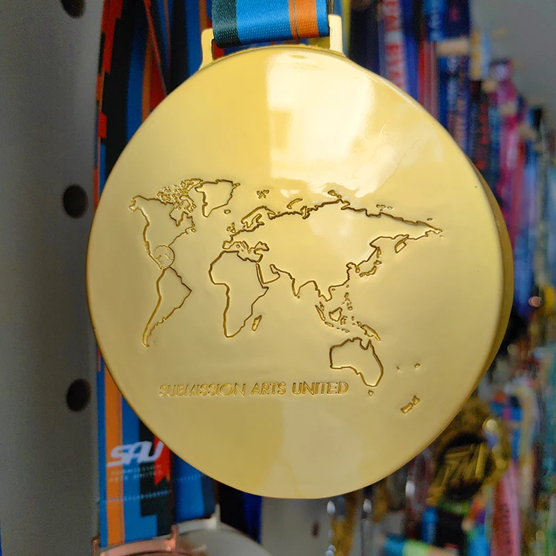 Wholesale Luxury 3D Gold & Silver Custom Metal Zinc Alloy Award Medal Modern Style for Sports manufacture
