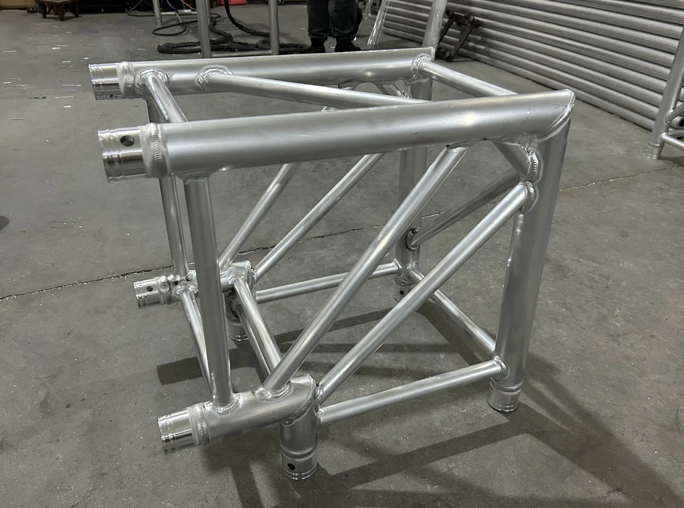 product 400x400mm 2 way 90 corner block spigot truss roof connector-2