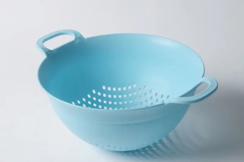 Plastic Strainer Colander for Fruit Vegetable with 2 Handles Plastic Sieve Basket Big Colander