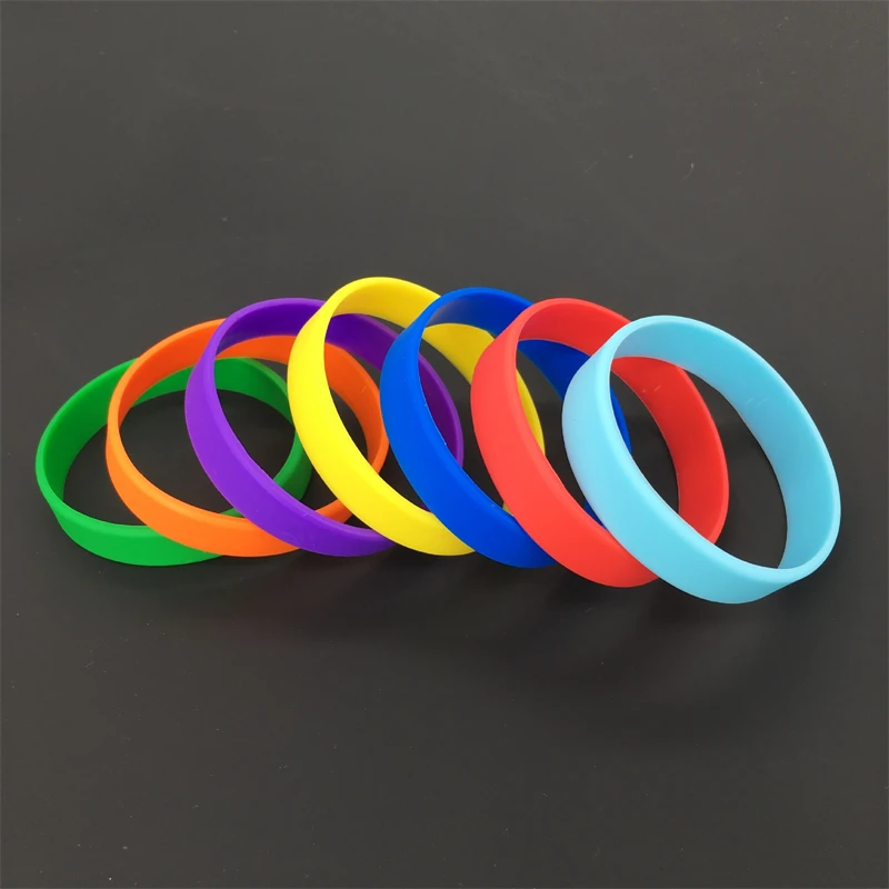 Promotional Sports Silicone Wristband Customizable Football Jewelry for Men Memorial Gift for Boys