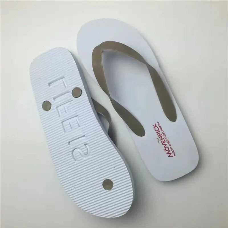 Hot Selling Fashion Unisex Slippers Summer Sandals Rubber PVC Flip Flops Slipper Outdoor Beach Slippers