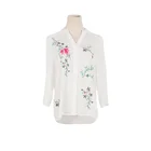 White Women White Blouse OEM National Simple Fashion Floral Embroidery V-neck White Rayon Plain Women's Blouses