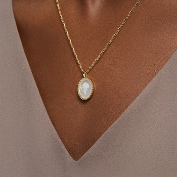 Custom Fashion Jewelry 18K Gold Plated Stainless Steel Rose Engraved Natural Shell Mother of Pearl Oval Pendant Necklaces