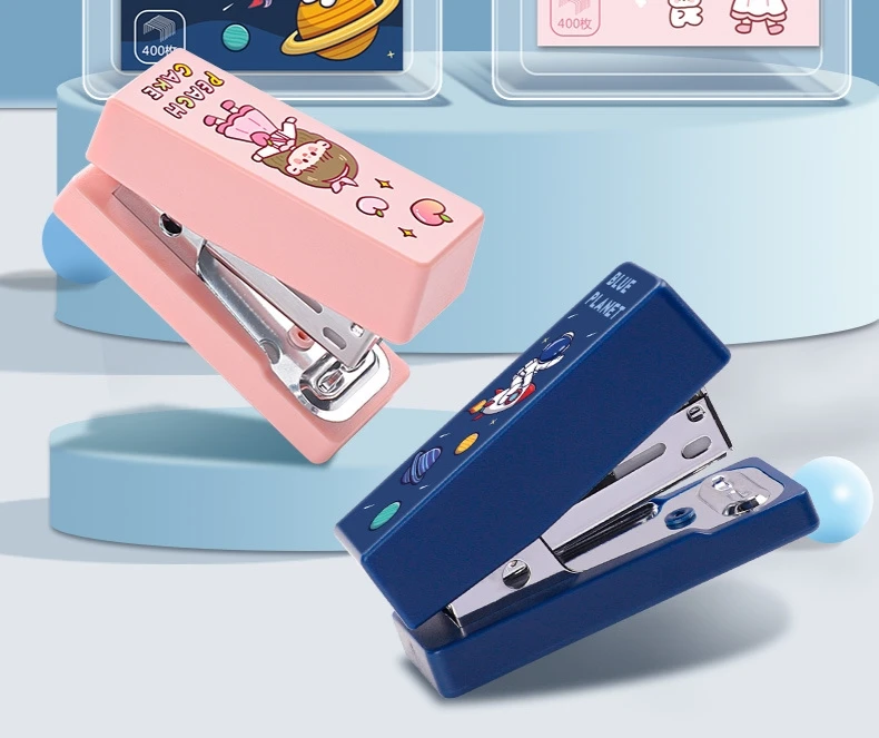 mini desktop stapler 1