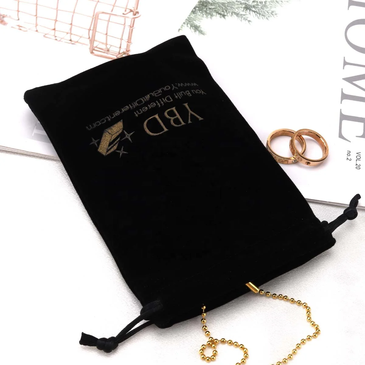 Custom Logo Printing Black Plush Velvet Jewelry Gift Packing Pouch High End Drawstring Velvet Watch Perfume Tarot Bag