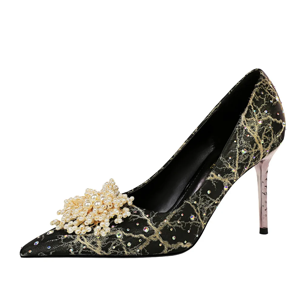 Zapatos De Tacón De Aguja Para Mujer,Calzado De Punta Puntiaguda,Con  Diamantes De Imitación Y Flores De Perlas - Buy Tacones,Tacones Sexy Para  Mujeres,Punta Tacones Product on Alibaba.com