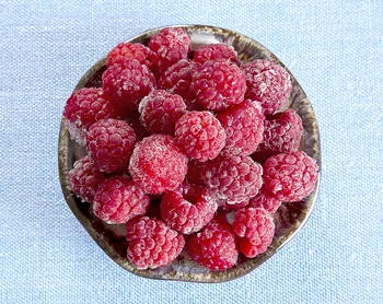 100% Natural Fruit Raspberry Crumble Supplier Frozen Fruit Raspberry Fruit Frozen Ground Food Dried Raspberry Frozen