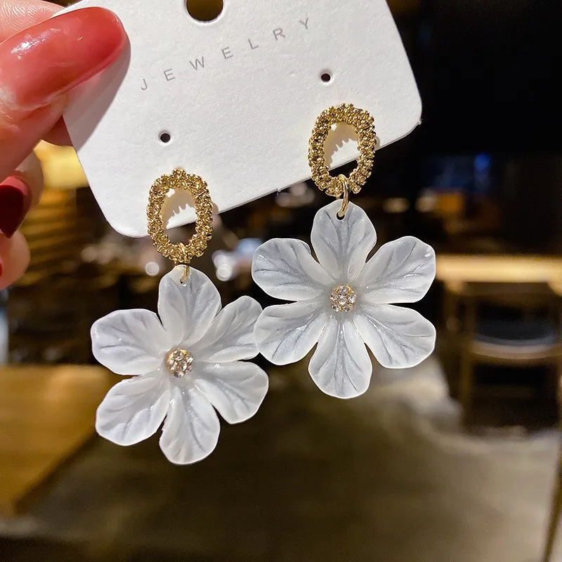 Earrings New Fashionable Transparent Earrings Trendy White Flower Drop Earrings Sweet Simple Lovely Temperament Design