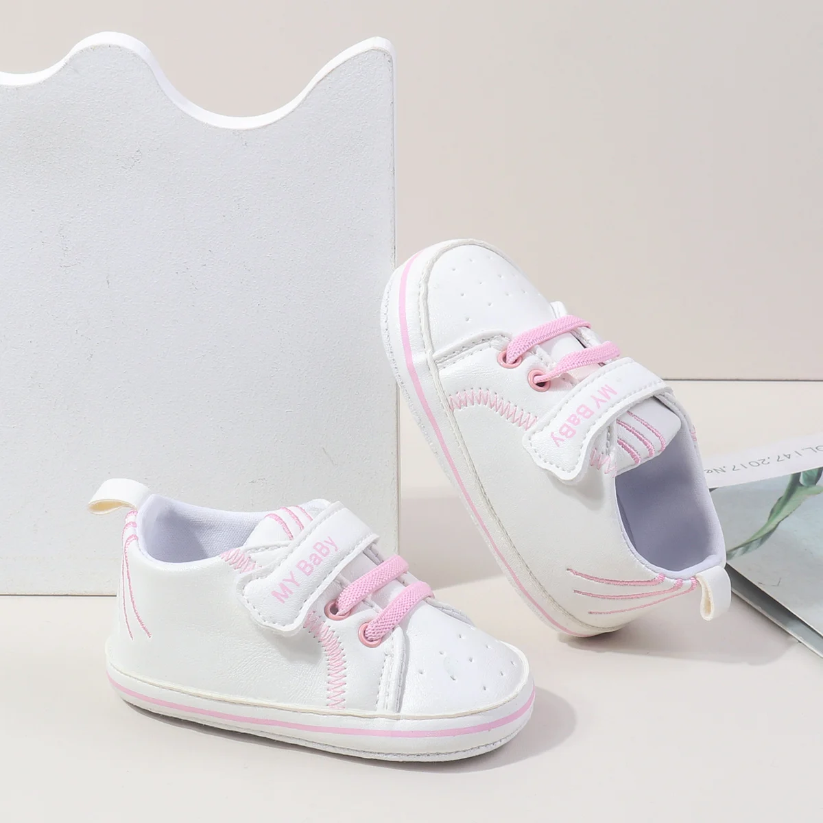 Classic Cute Adorable Dainty White Cozy Baby Casual Walking Shoes for 0-15 Months Active Boys and Girls manufacture