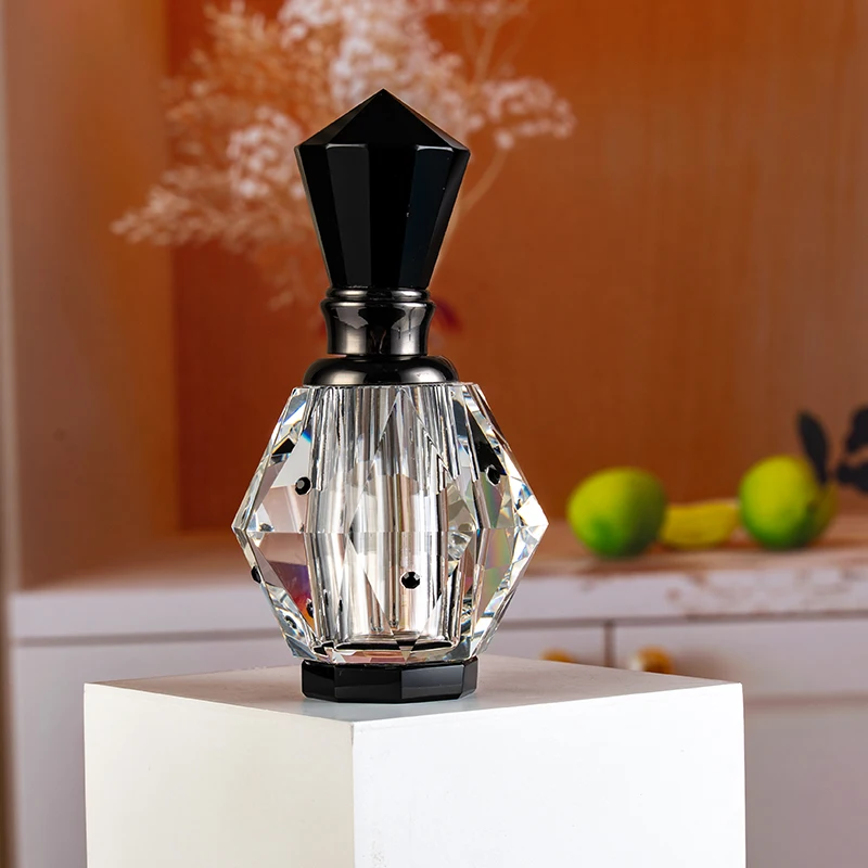 product wholesale hot sale customizable replaceable 12ml glass empty bottle elegant luxury crystal perfume bottle-12