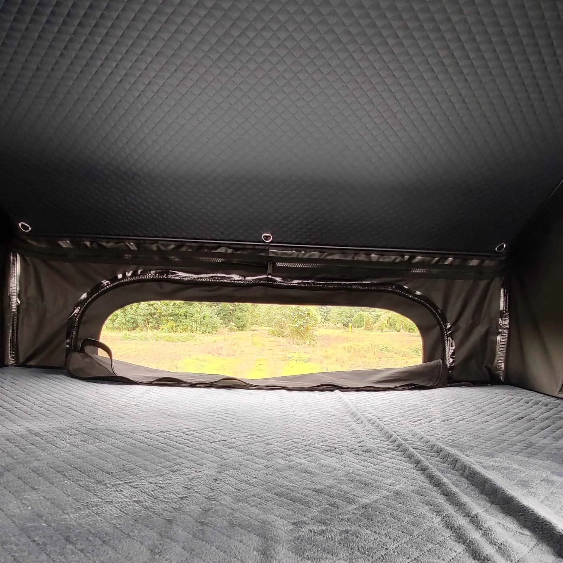 2025 New Design X Hinge Hardshell Rooftop Tent with Wooden Case Packaging for Outdoor Camping