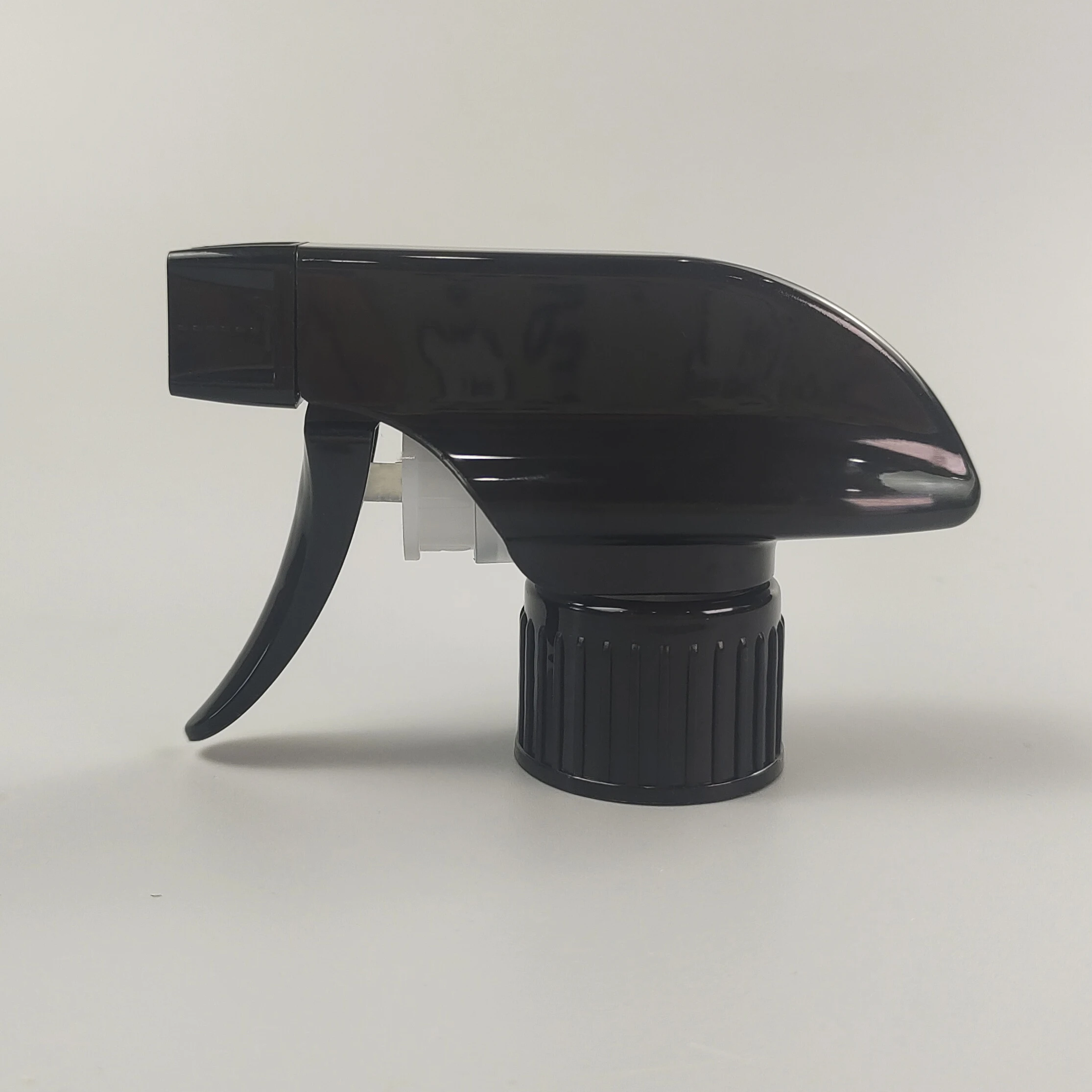 Longcheng Plastic PP Non-Spill Pump Sprayer MB-AP002 Screw-On Closure for Chemical House Cleaning Strong Head Foaming Trigger