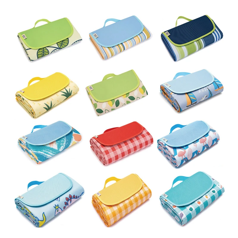 Custom Portable Foldable Picnic Mat Fashion Styles for Outdoor Beach Camping with PP Material Logo Included details