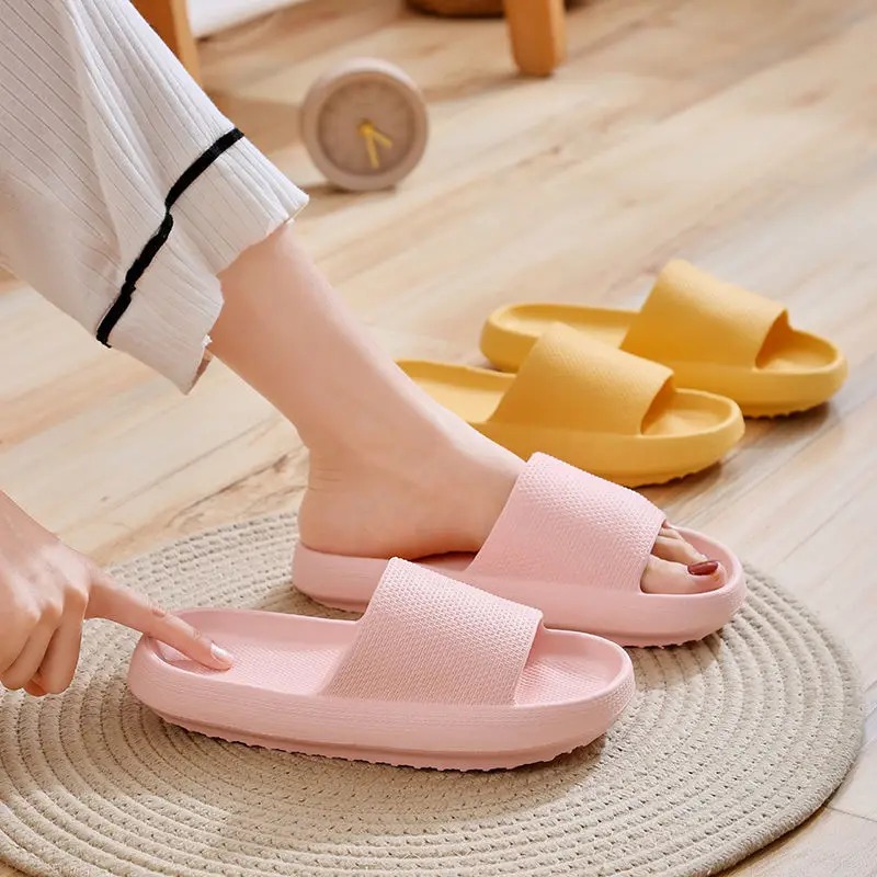 2024Women's thick sole thick sole slippers Summer beach Eva soft sole slippers casual women indoor bathroom non-slip men's shoe