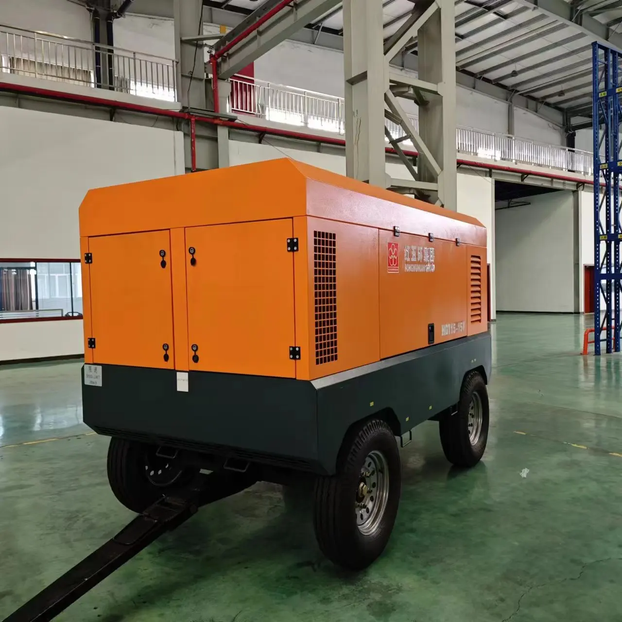 Hongwuhuan HGT15-15C Diesel Screw Diesel Engine Air Compressor 15bar 550cfm 650cfm 12bar Portable Rotary Engine 4 Piston Engine