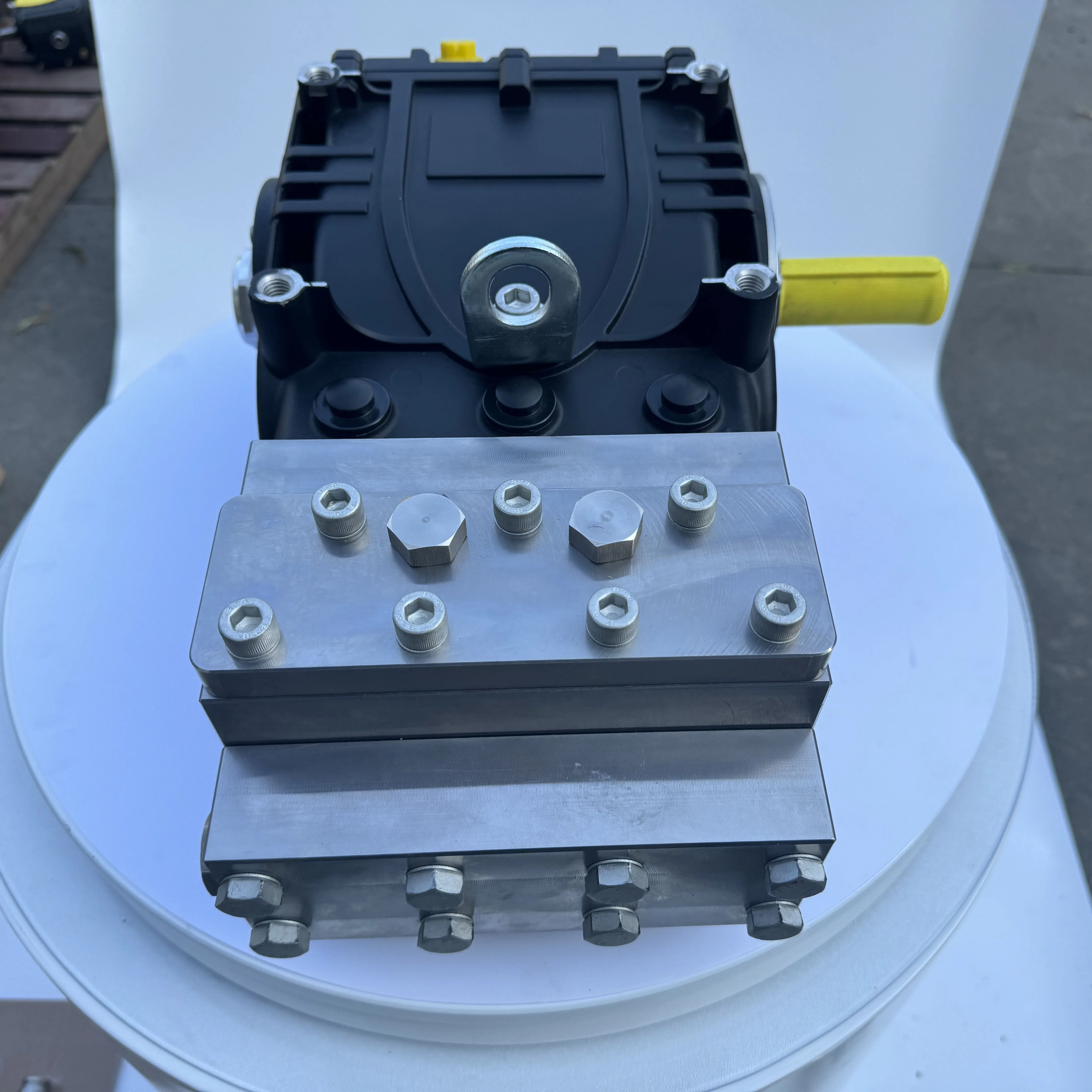 product 28lpm 600bar new product high pressure reliable and durable cold clean water stainless steel pump head rankshaft pump-7