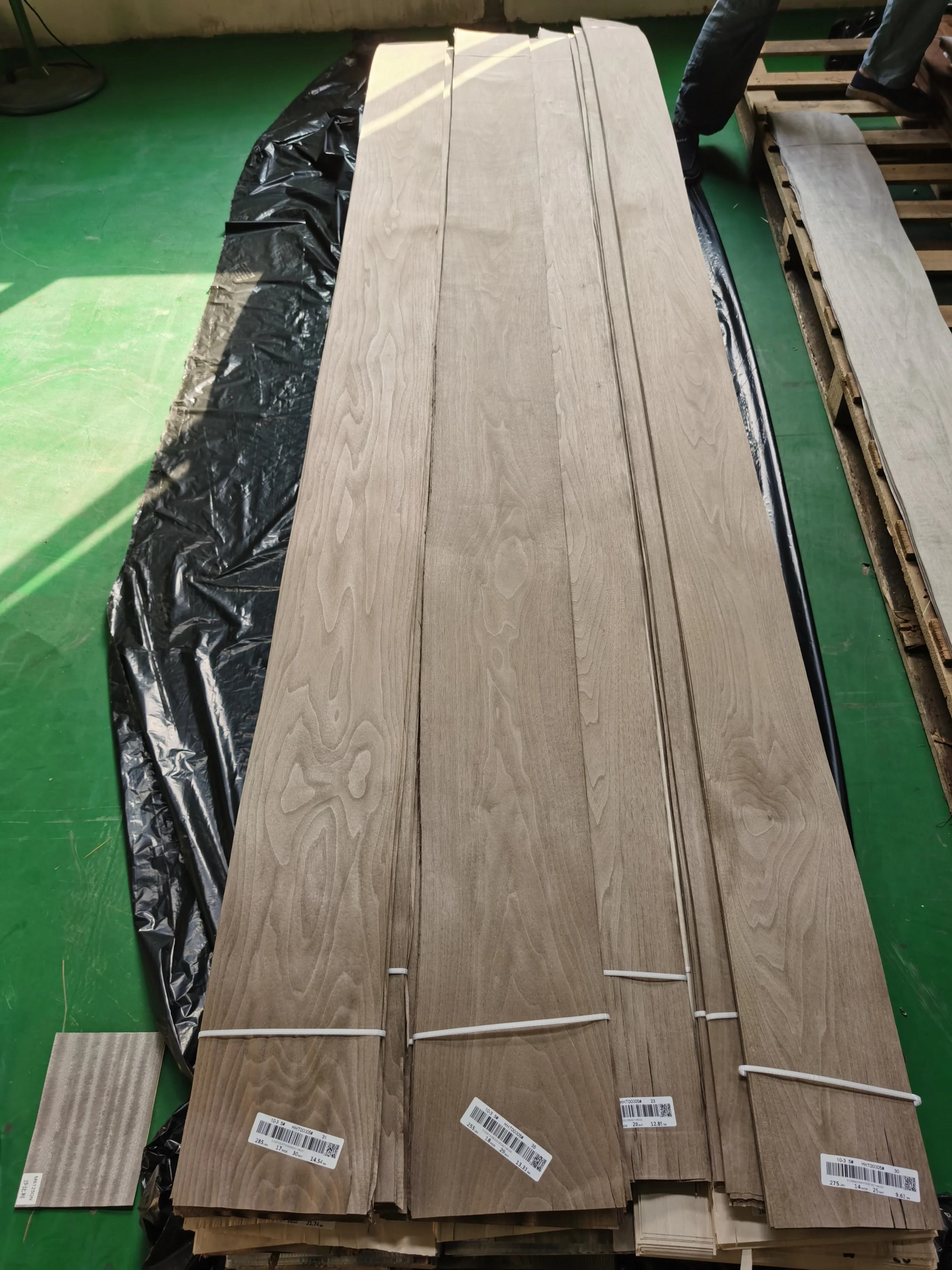 product customize colorful veneer black walnut crown dyed natural wood veneer table veneer flooring diy furniture-2