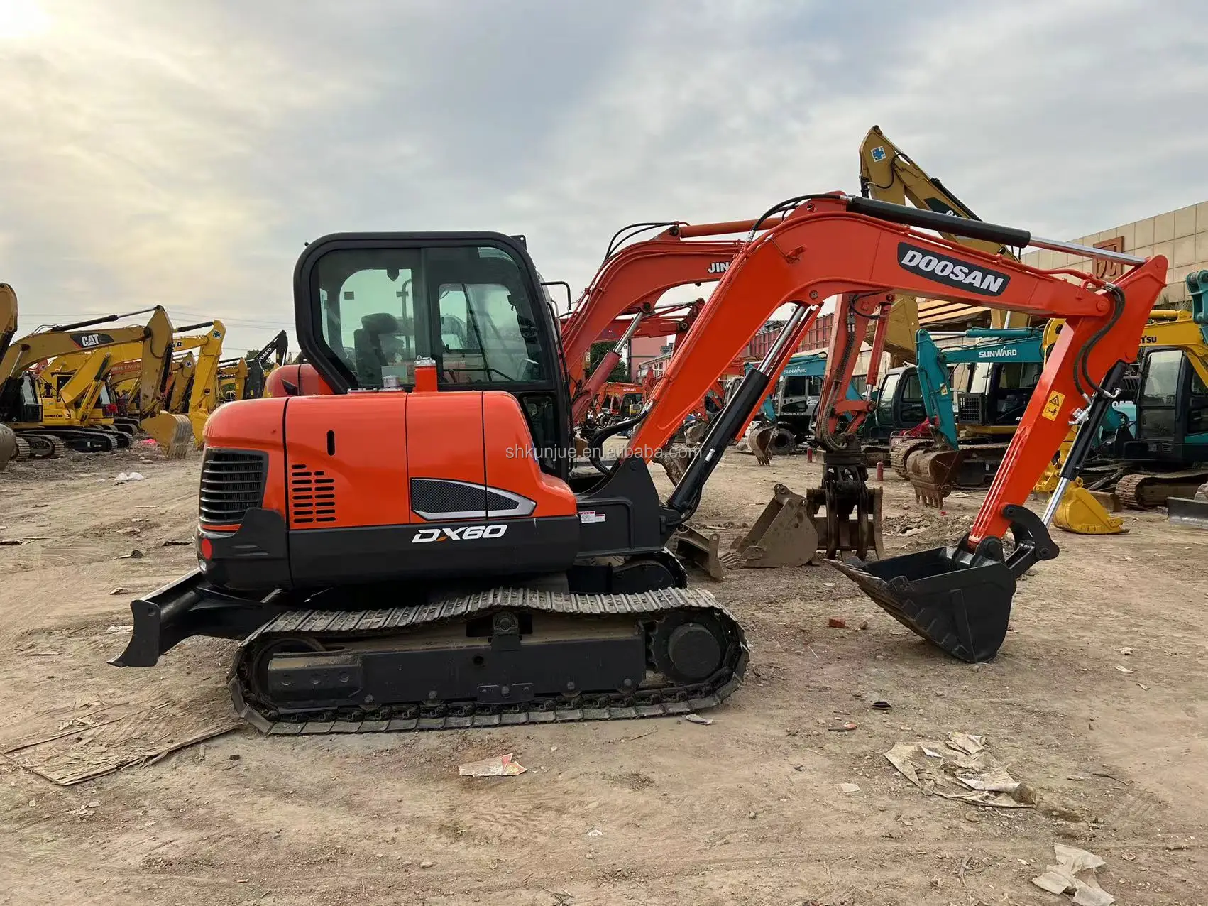 Used Doosan Dx Dh Mini Excavator Original Doosan Dx Dh Dx