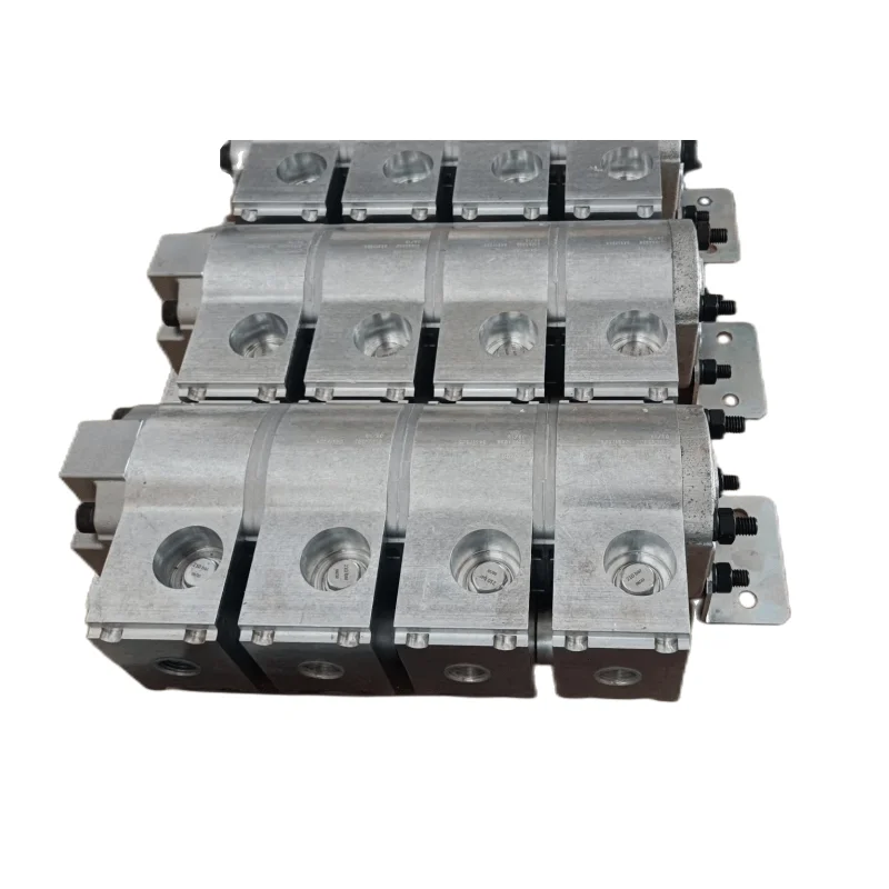 Flow divider PLD20/4/CS-GE/31.5-GD/31.5-GD  hydraulic synchronous motor   Synchronous valve  Synchronous cylinder
