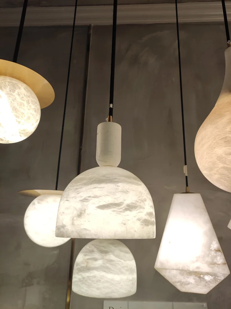 Factory Direct Customized Alabaster Pendant Light with Warm White 3500K LED and AC 85-265V Input Voltage for Living Room