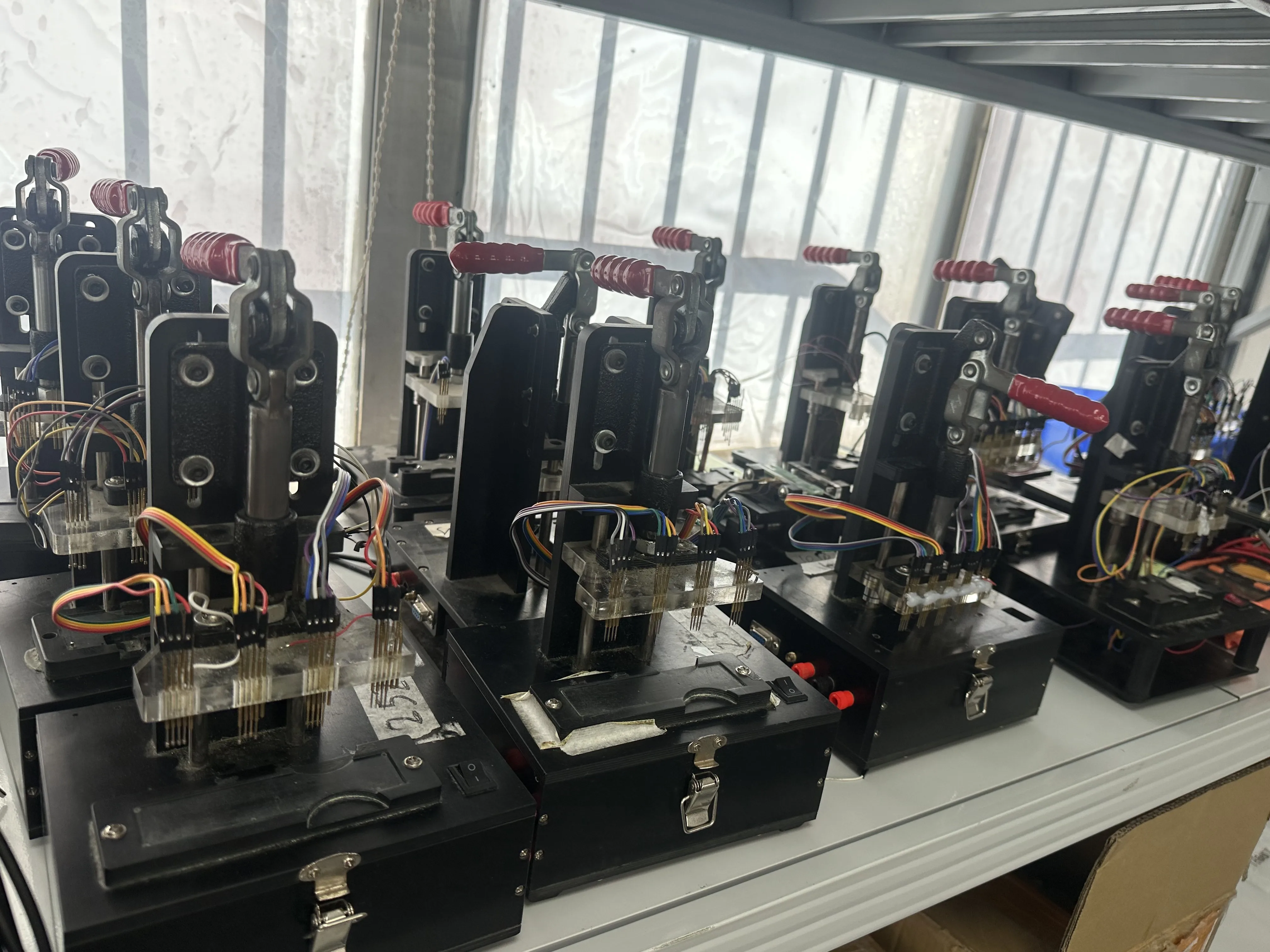 YOUWEI Mini Wireless GPS Tracker with 96H Battery Life for Real-Time Vehicle Tracking System