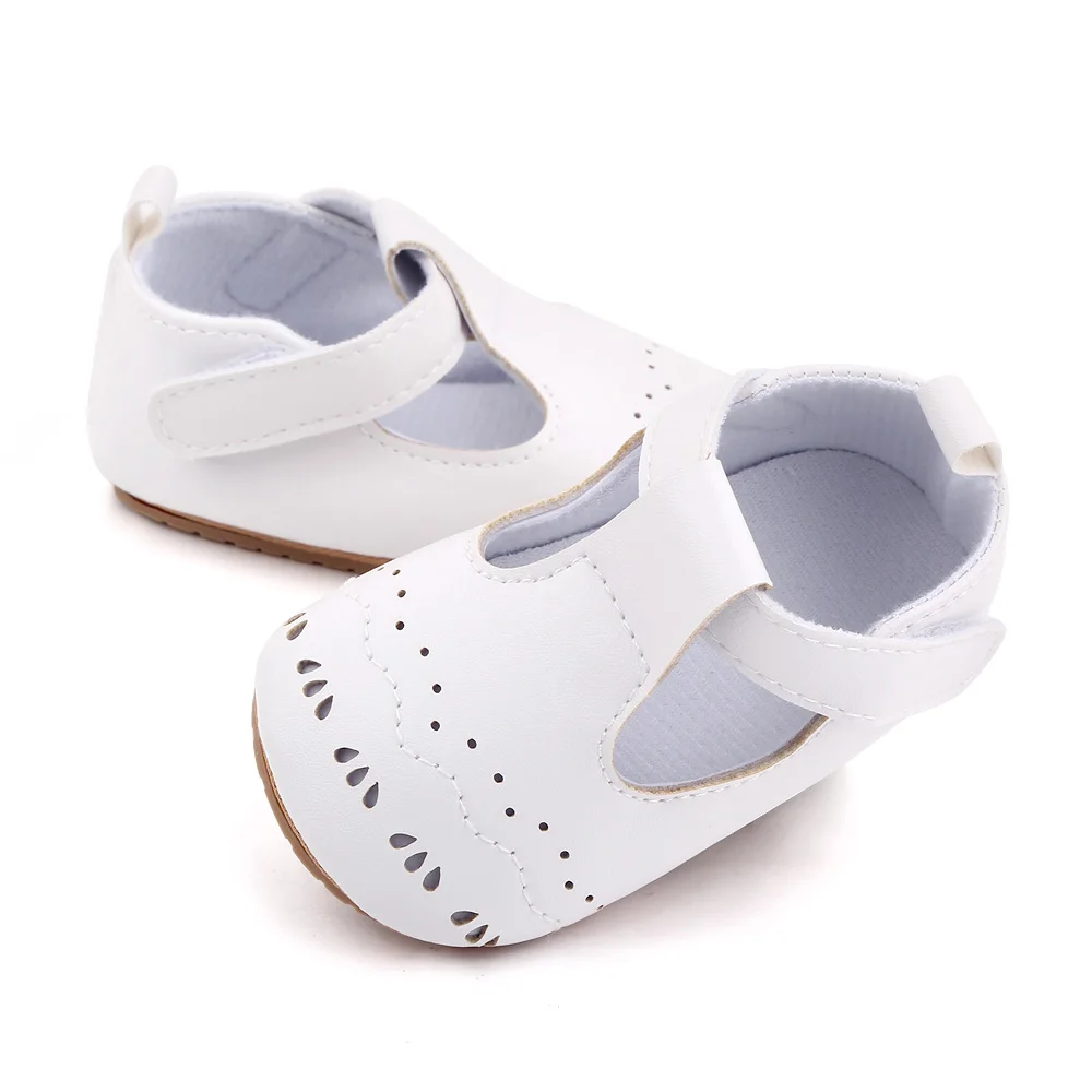 Spring and Summer Infants Hollow-out Polka Dot Soft Sole Non-slip Baby Girls Simple Toddler Sandals supplier