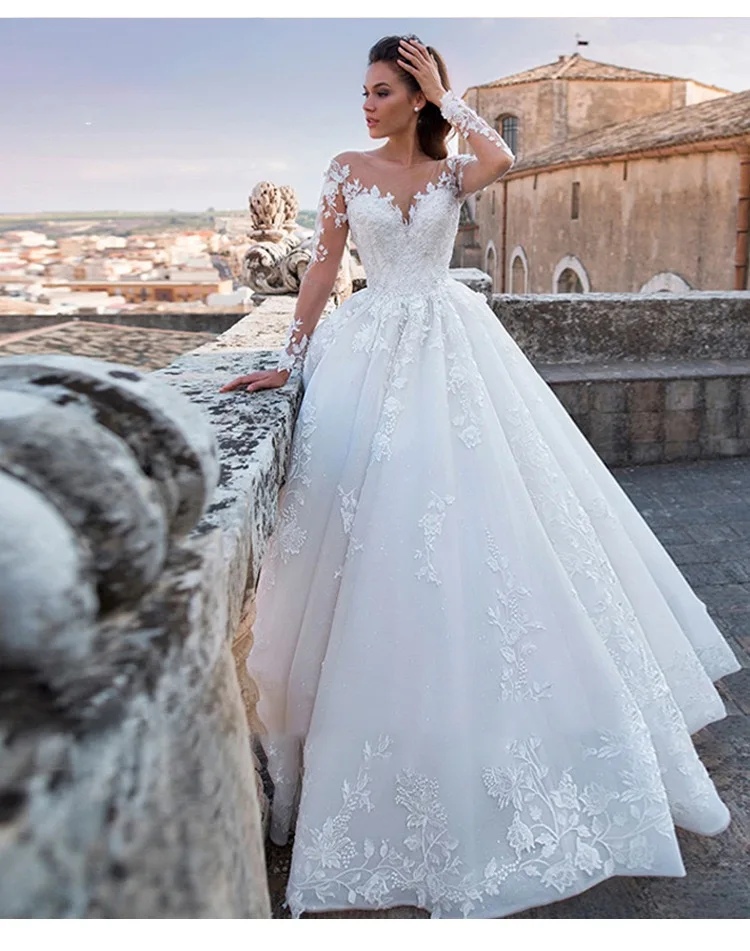 Luxury Bridal Wedding Dress With Mesh Applique And Scoop Neck Princess